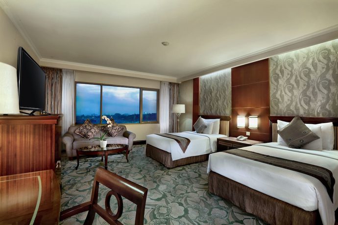 Imagen de la habitación del Hotel Aston Tropicana Bandung. Foto 8