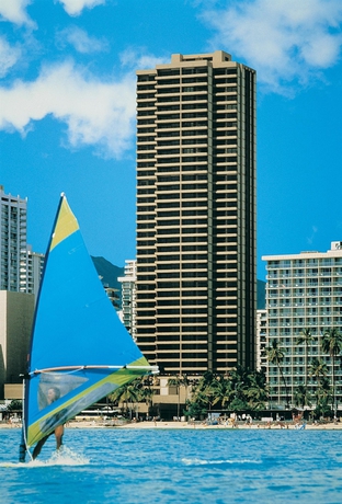 Imagen de los exteriores del Hotel Aston Waikiki Beach Tower. Foto 8