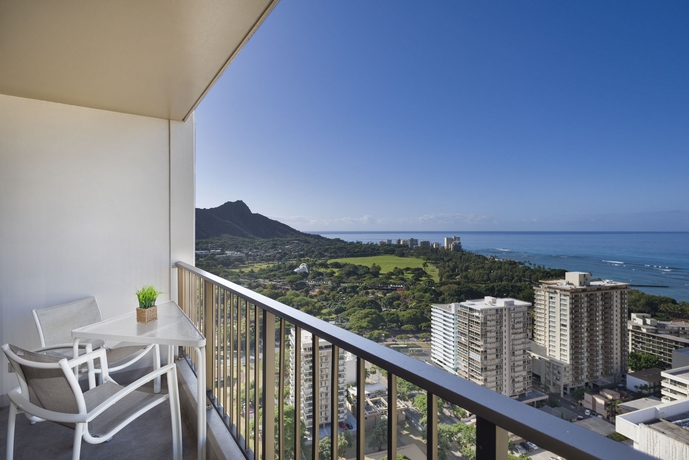 Imagen de la habitación del Hotel Aston Waikiki Sunset. Foto 10
