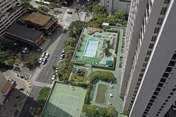 Imagen general del Hotel Aston at the Waikiki Banyan. Foto 6