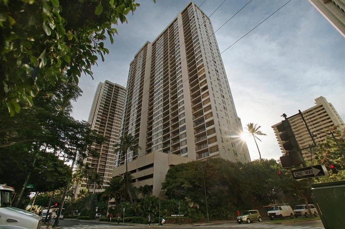 Imagen general del Hotel Aston at the Waikiki Banyan. Foto 14