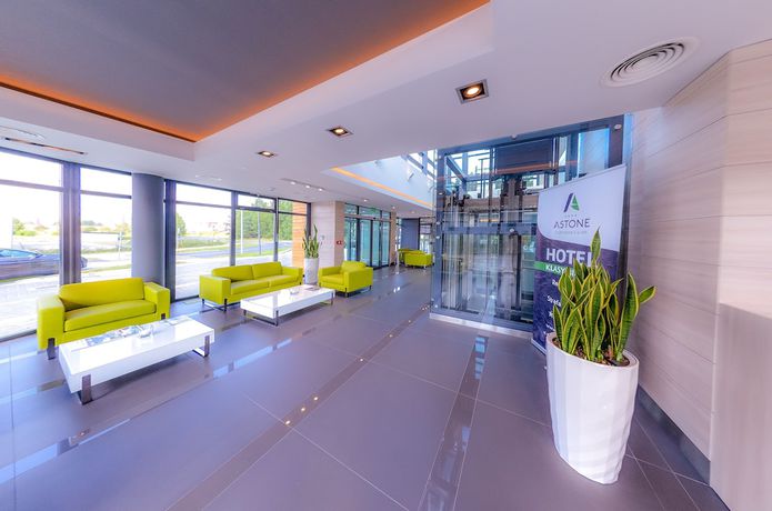 Imagen de los interiores del Hotel Astone Conference and SPA. Foto 17