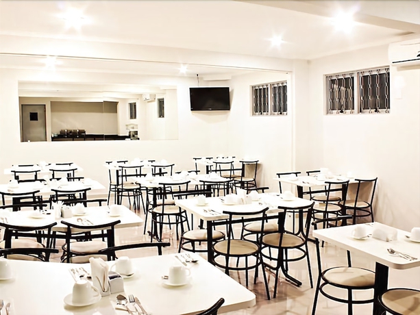 Imagen del bar/restaurante del Hotel Astor, Bauru. Foto 2