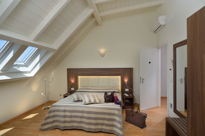 Imagen de la habitación del Hotel Astor, Bolonia. Foto 8