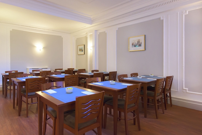 Imagen del bar/restaurante del Hotel Astor Court. Foto 3