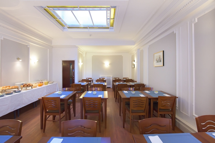 Imagen del bar/restaurante del Hotel Astor Court. Foto 6