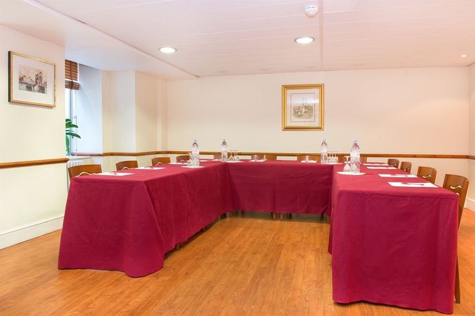 Imagen de los interiores del Hotel Astor Court. Foto 13