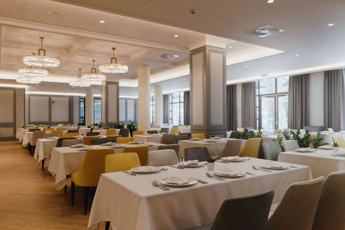Imagen del bar/restaurante del Hotel Astor Garden. Foto 4