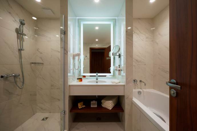 Imagen de la habitación del Hotel Astor Garden. Foto 8