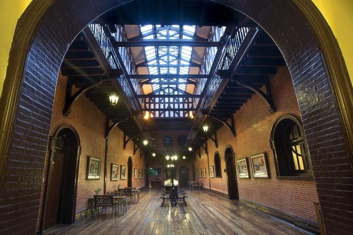 Imagen de los interiores del Hotel Astor House. Foto 12