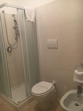 Imagen de la habitación del Hotel Astor, Piacenza. Foto 10