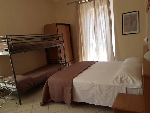 Imagen de la habitación del Hotel Astor, Pisa. Foto 6