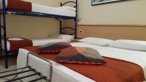 Imagen de la habitación del Hotel Astor, Pisa. Foto 9