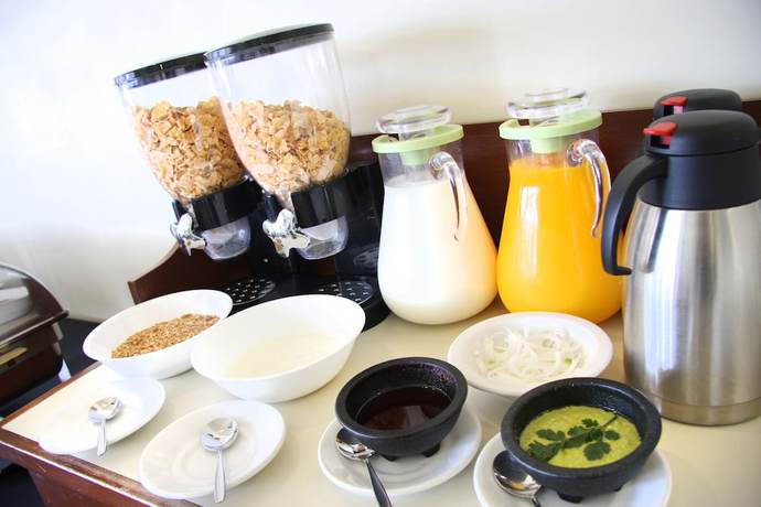 Imagen del bar/restaurante del Hotel Astor Tijuana. Foto 2