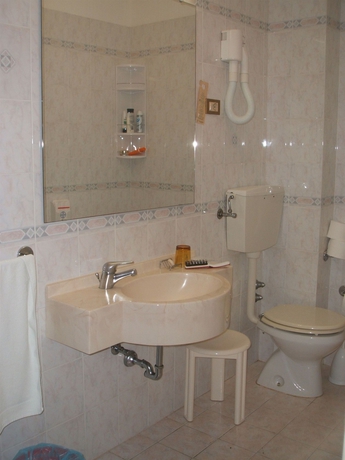 Imagen de la habitación del Hotel Astor Victoria. Foto 7
