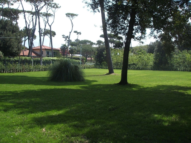 Imagen de los exteriores del Hotel Astor Victoria. Foto 10