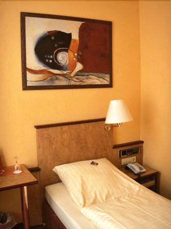 Imagen de la habitación del Hotel Astor, Wuppertal. Foto 9