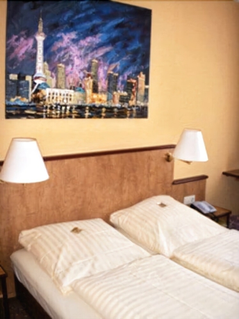 Imagen de la habitación del Hotel Astor, Wuppertal. Foto 11