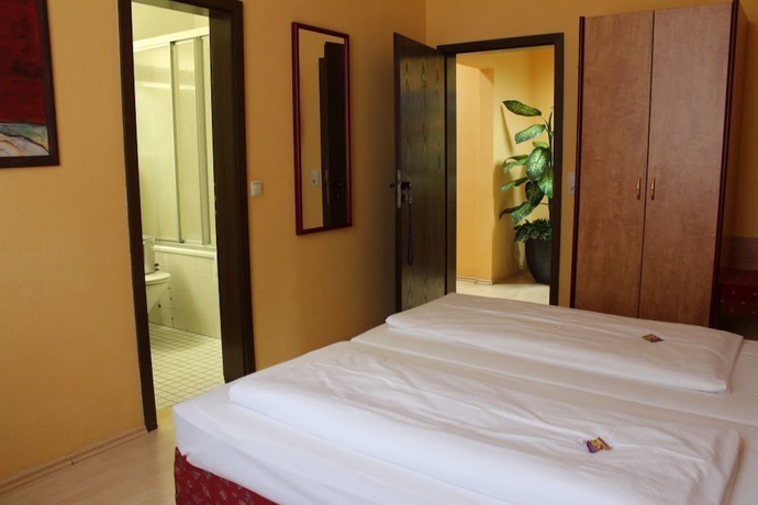 Imagen de la habitación del Hotel Astor, Wuppertal. Foto 13