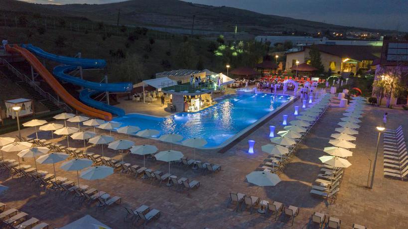 Imagen de los exteriores del Hotel Astoria, Alba Iulia. Foto 6