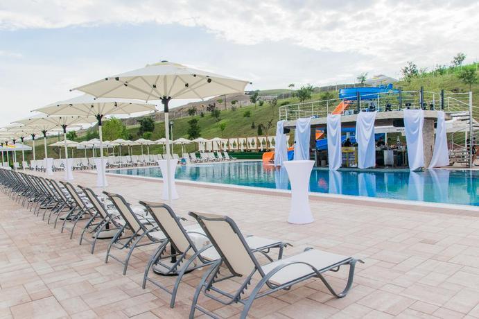 Imagen de la piscina del Hotel Astoria, Alba Iulia. Foto 14