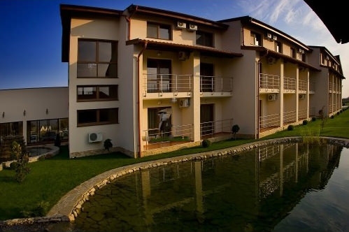 Imagen de los exteriores del Hotel Astoria, Alba Iulia. Foto 8