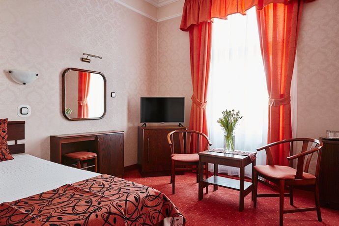 Imagen de la habitación del Hotel Astoria, Balatonfured. Foto 15