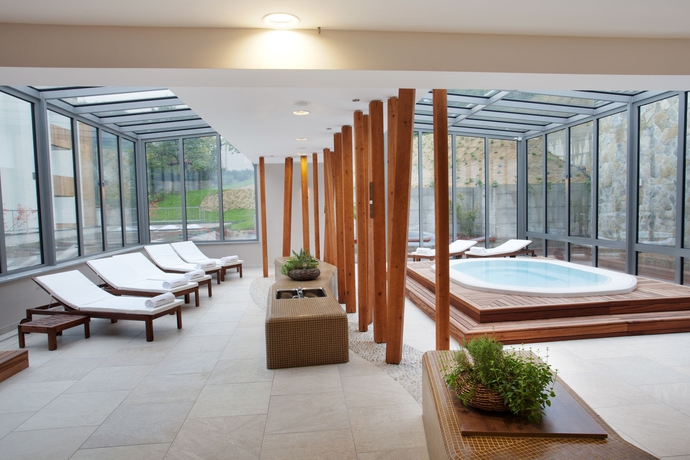 Imagen de la piscina del Hotel Astoria Bled. Foto 16