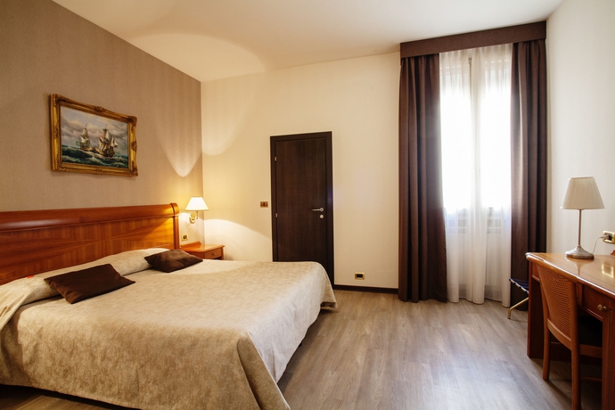 Imagen de la habitación del Hotel Astoria, Bolonia. Foto 2