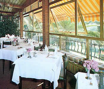 Imagen del bar/restaurante del Hotel Astoria, Bordighera. Foto 3