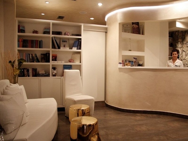 Imagen general del Hotel Astoria Budva - Montenegro. Foto 4