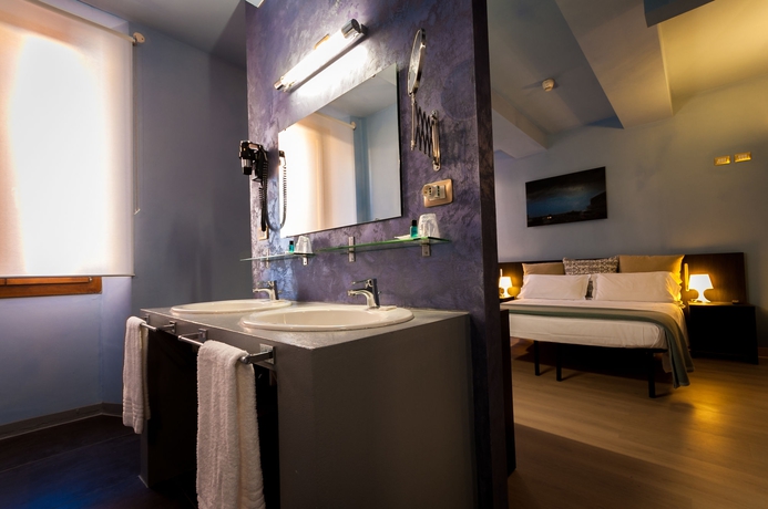 Imagen de la habitación del Hotel Astoria, CREMONA. Foto 12