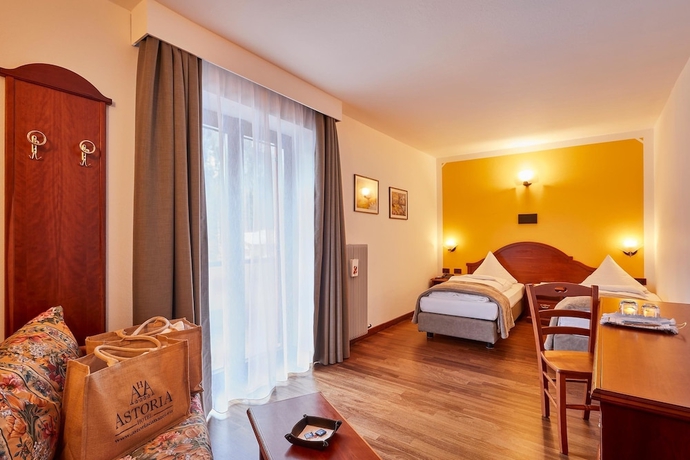 Imagen de la habitación del Hotel Astoria, Canazei. Foto 7