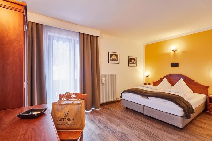 Imagen de la habitación del Hotel Astoria, Canazei. Foto 13