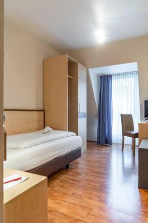 Imagen de la habitación del Hotel Astoria City Resort. Foto 15