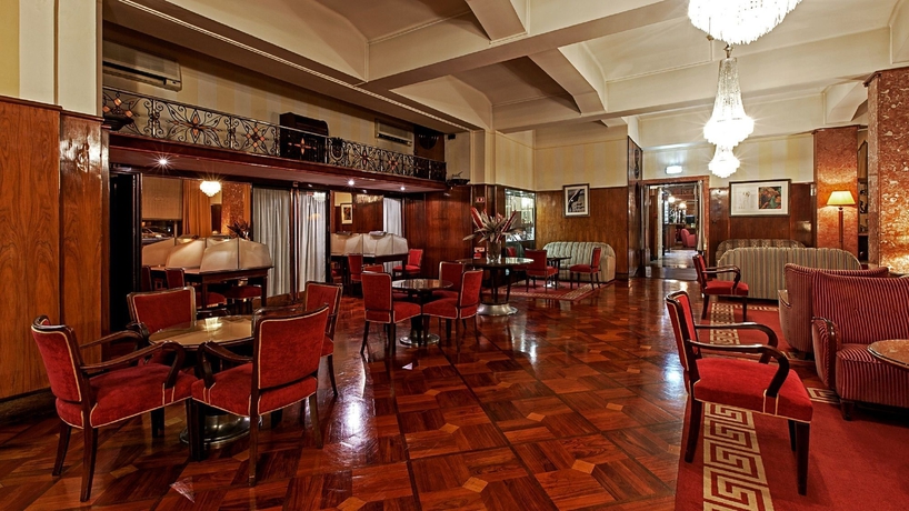 Imagen del bar/restaurante del Hotel Astoria, Coimbra. Foto 4