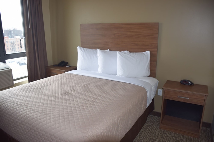 Imagen de la habitación del Hotel Astoria Delancy Inn and Suites. Foto 9