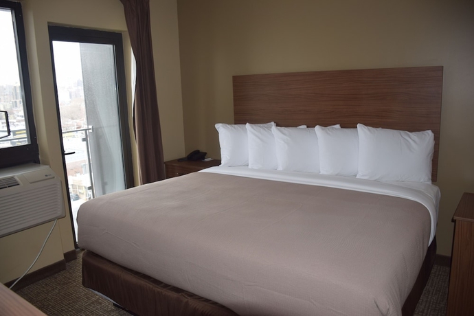 Imagen de la habitación del Hotel Astoria Delancy Inn and Suites. Foto 14