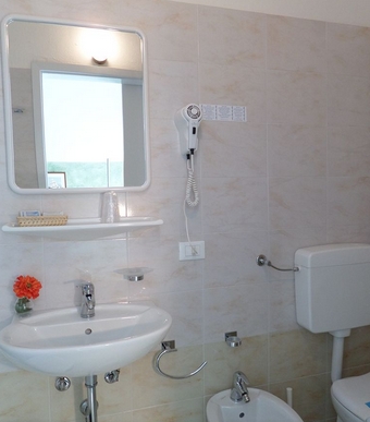 Imagen general del Hotel Astoria, Desenzano del Garda. Foto 9