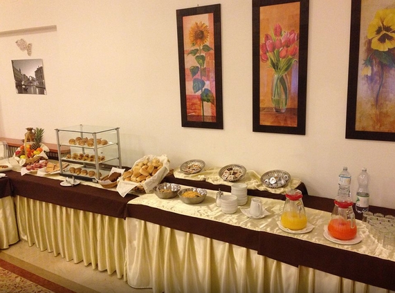 Imagen general del Hotel Astoria, Desenzano del Garda. Foto 10