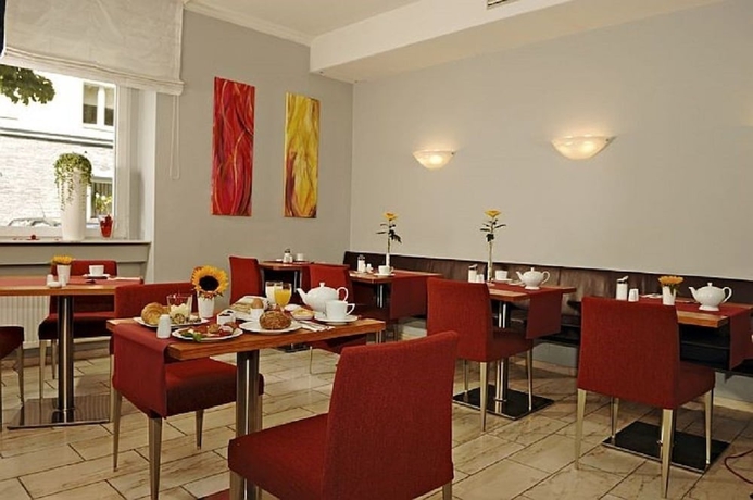 Imagen del bar/restaurante del Hotel Astoria, Dusseldorf. Foto 5