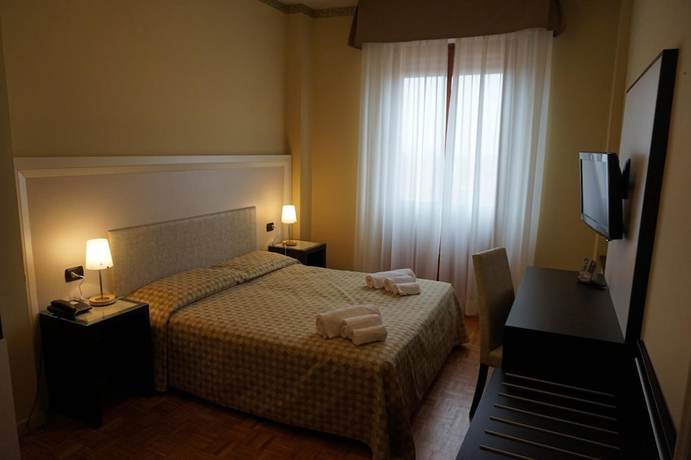 Imagen de la habitación del Hotel Astoria Fidenza. Foto 12