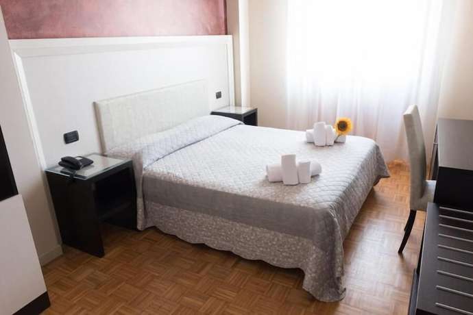 Imagen de la habitación del Hotel Astoria Fidenza. Foto 16