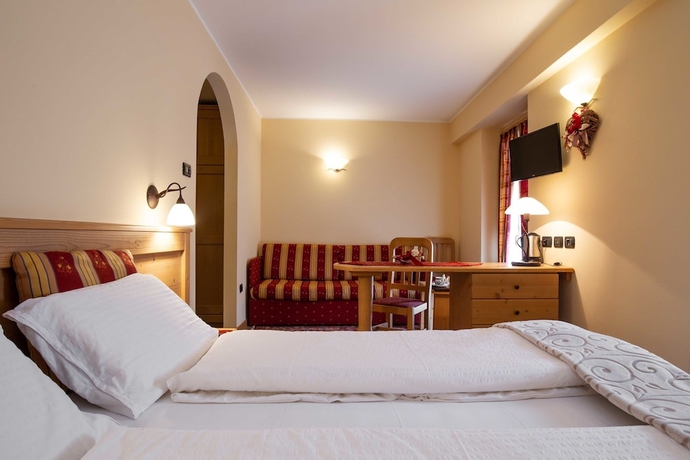 Imagen de la habitación del Hotel Astoria, Fiera di Primiero. Foto 10