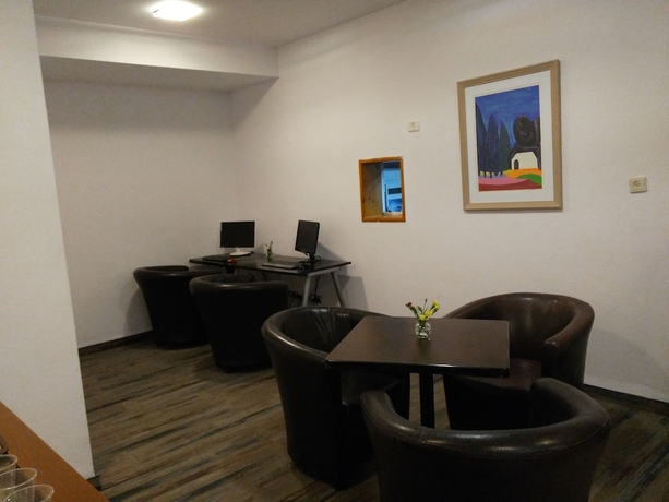 Imagen de los interiores del Hotel Astoria Galilee. Foto 17
