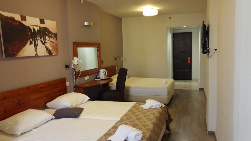 Imagen de la habitación del Hotel Astoria Galilee. Foto 9