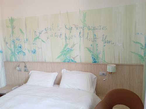 Imagen de la habitación del Hotel Astoria Gallarate. Foto 10