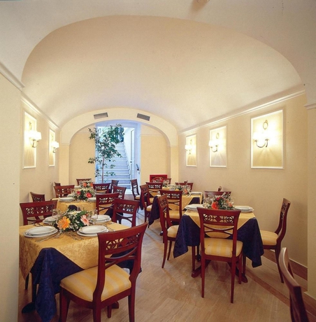 Imagen del bar/restaurante del Hotel Astoria Garden. Foto 3