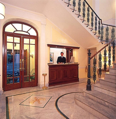 Imagen de los interiores del Hotel Astoria Garden. Foto 9