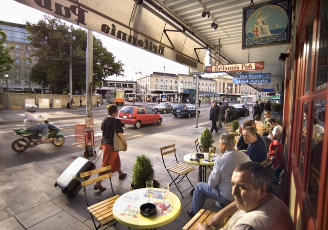 Imagen del bar/restaurante del Hotel Astoria, Ginebra. Foto 3